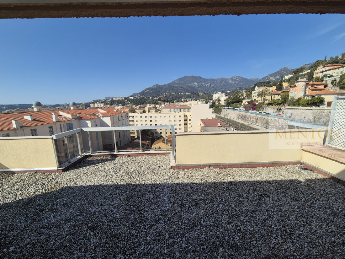 vue de la sortie ascenseur 8 èeme étage