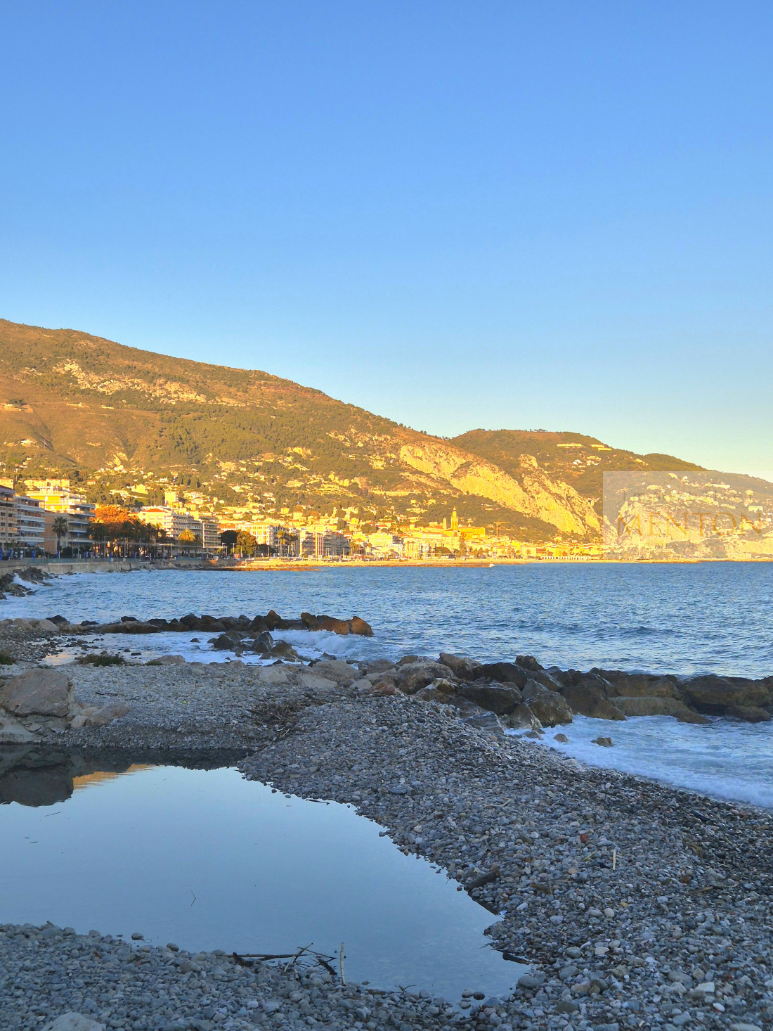 front de mer à 800 m