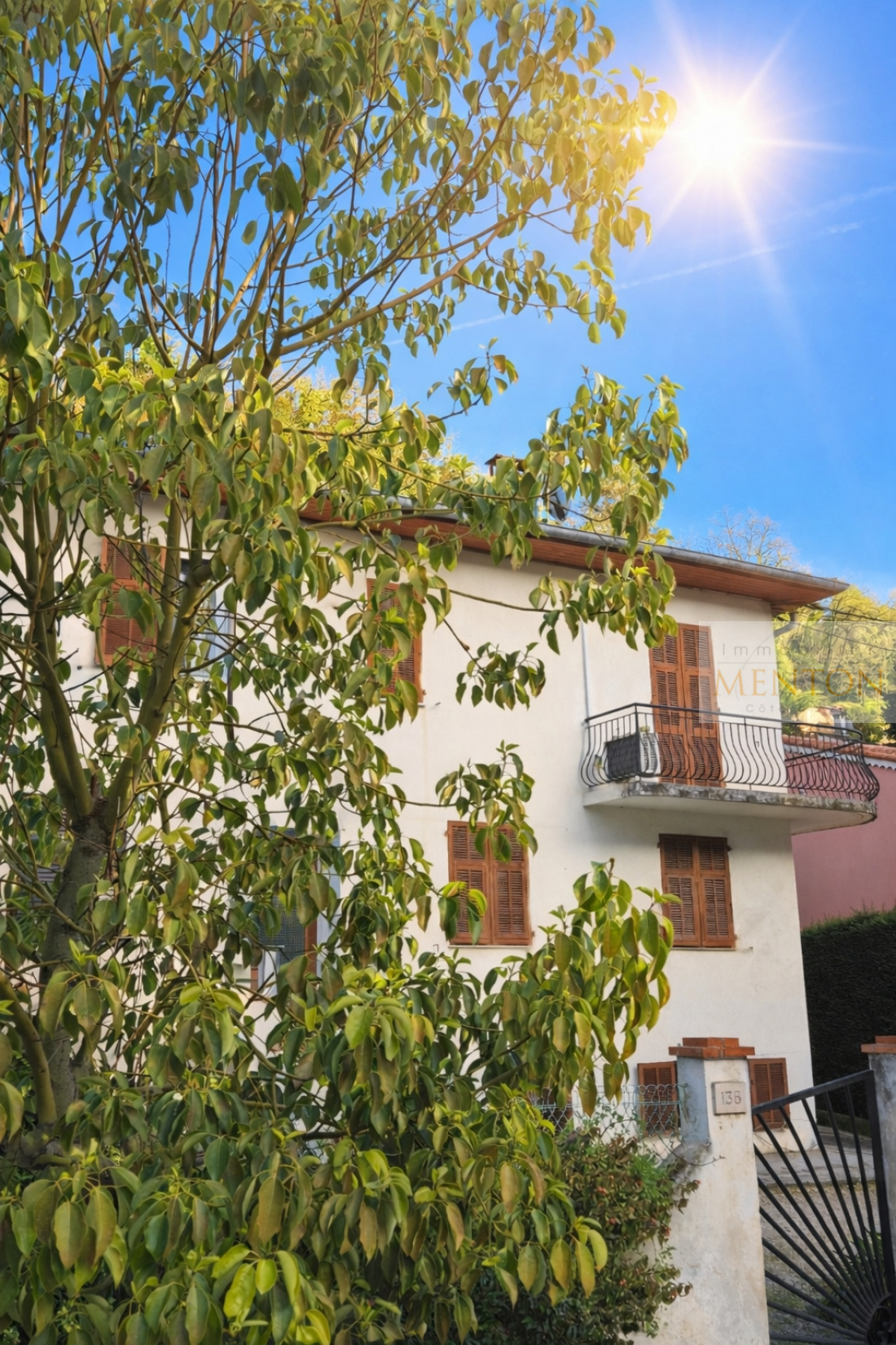 dans une petite résidence de 7 lots