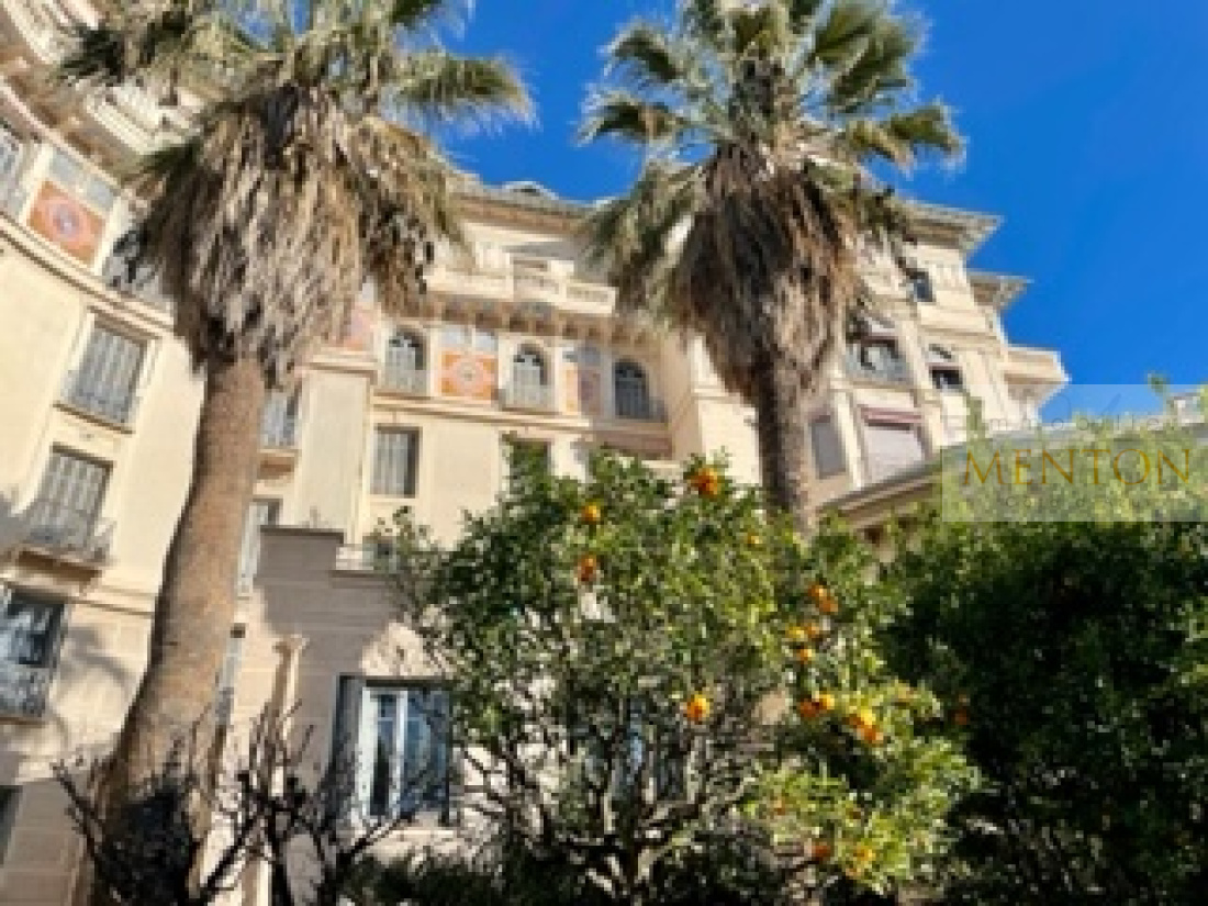 proche riviera palace