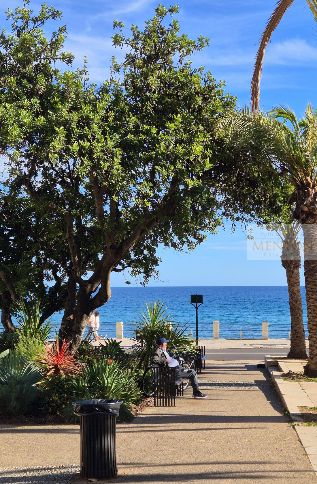 A 50 m des plages